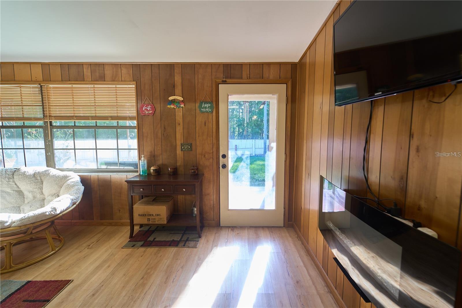 Image 8 of 47 For 18121 Geraci Road