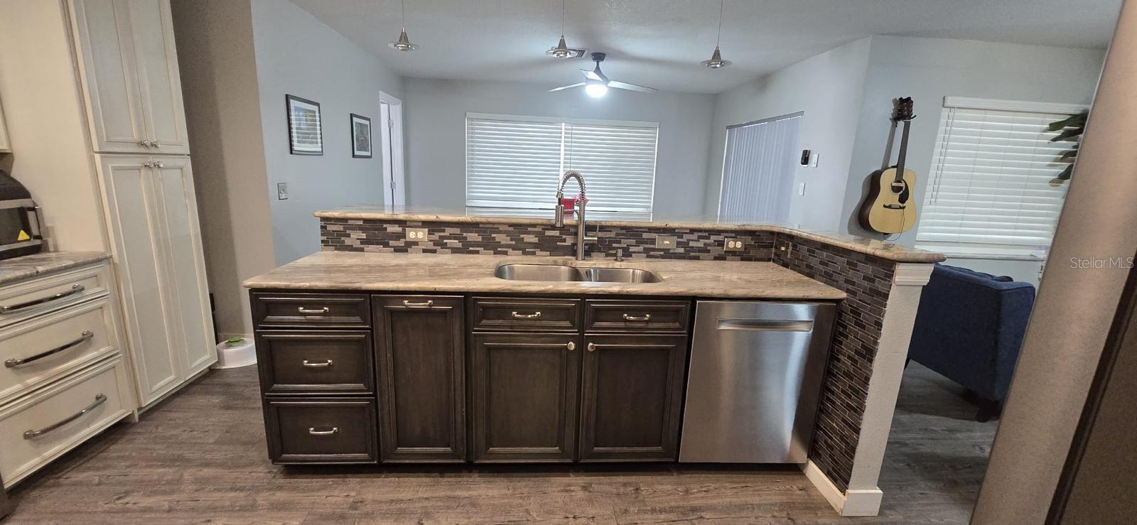 Image 3 of 31 For 7131 Vista Way