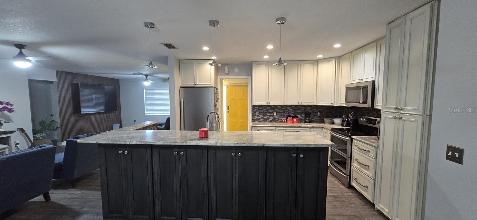 Image 6 of 31 For 7131 Vista Way