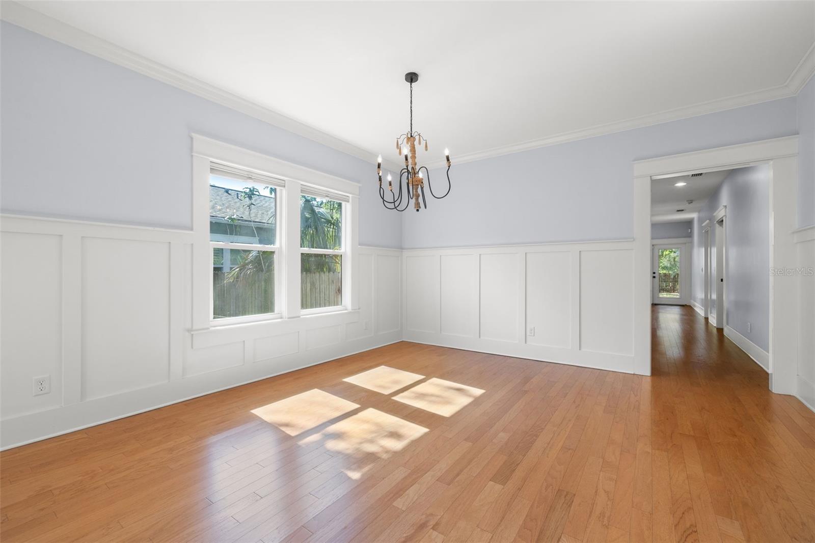 Image 10 of 48 For 410 Chelsea Street