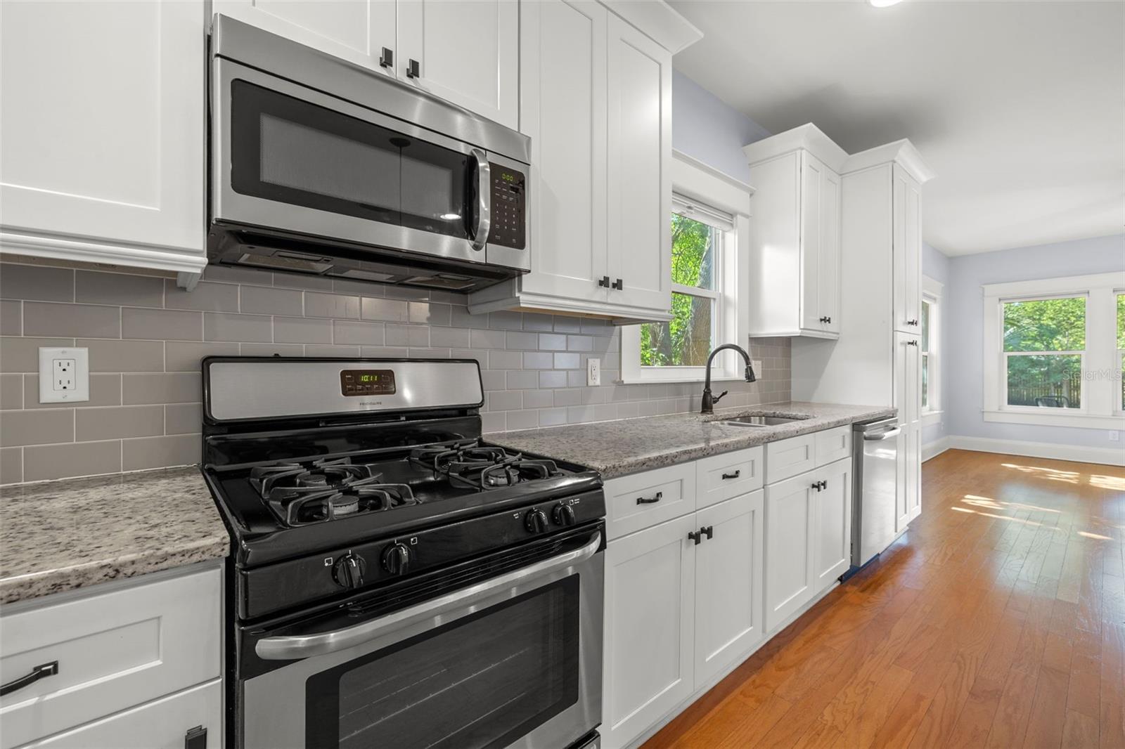 Image 19 of 48 For 410 Chelsea Street