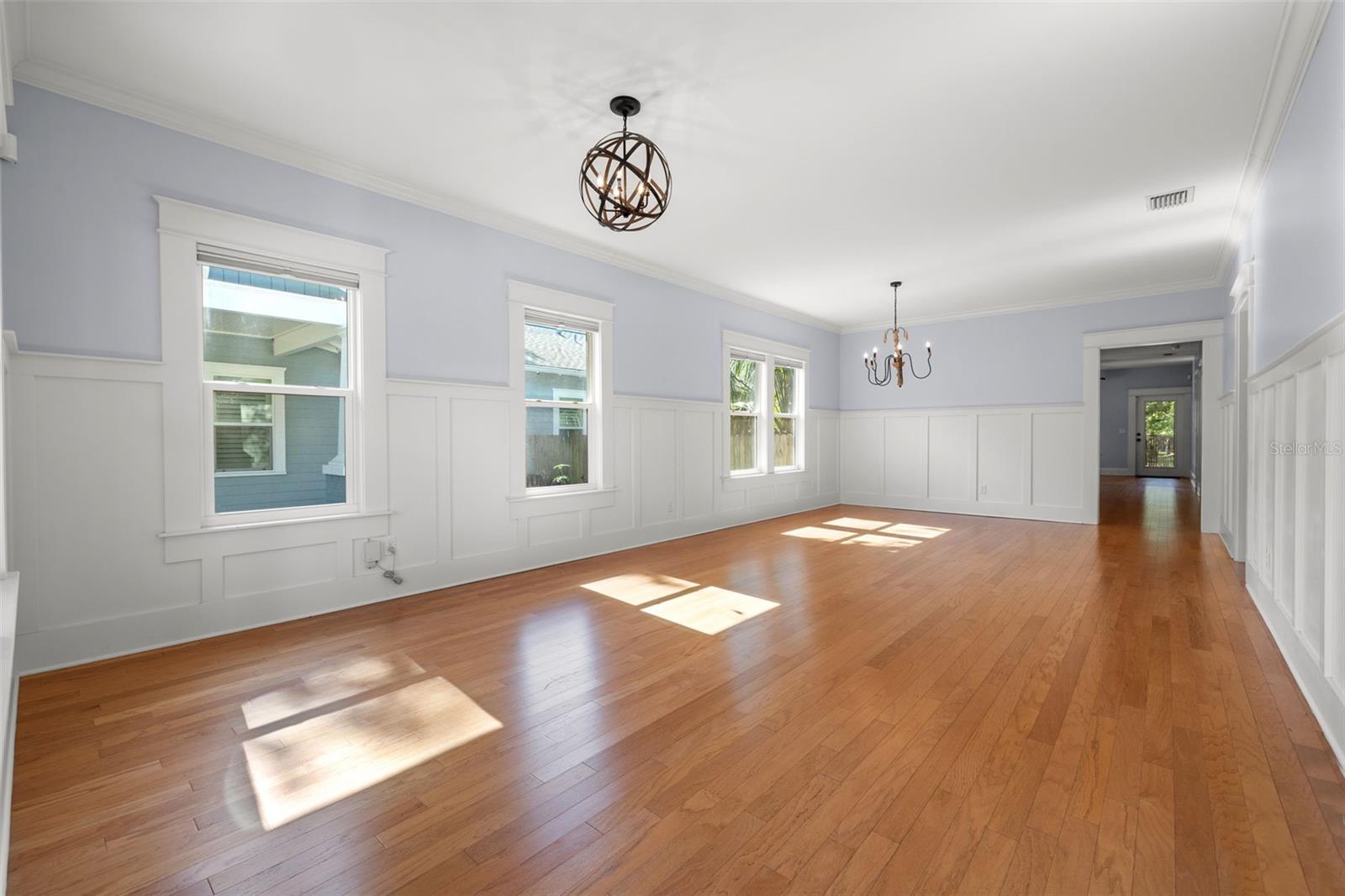 Image 9 of 48 For 410 Chelsea Street