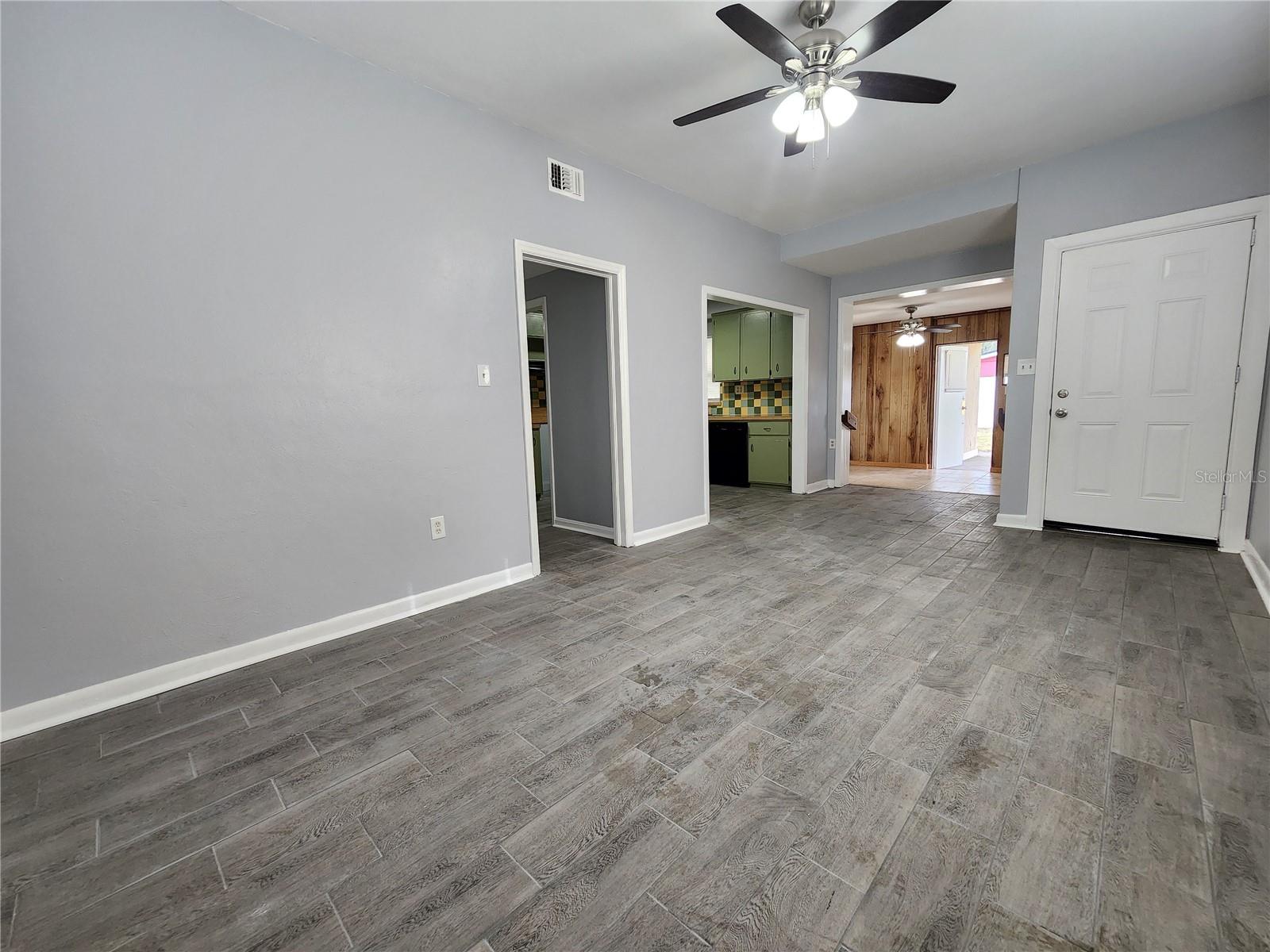 Image 2 of 5 For 1754 Hazelhurst Drive