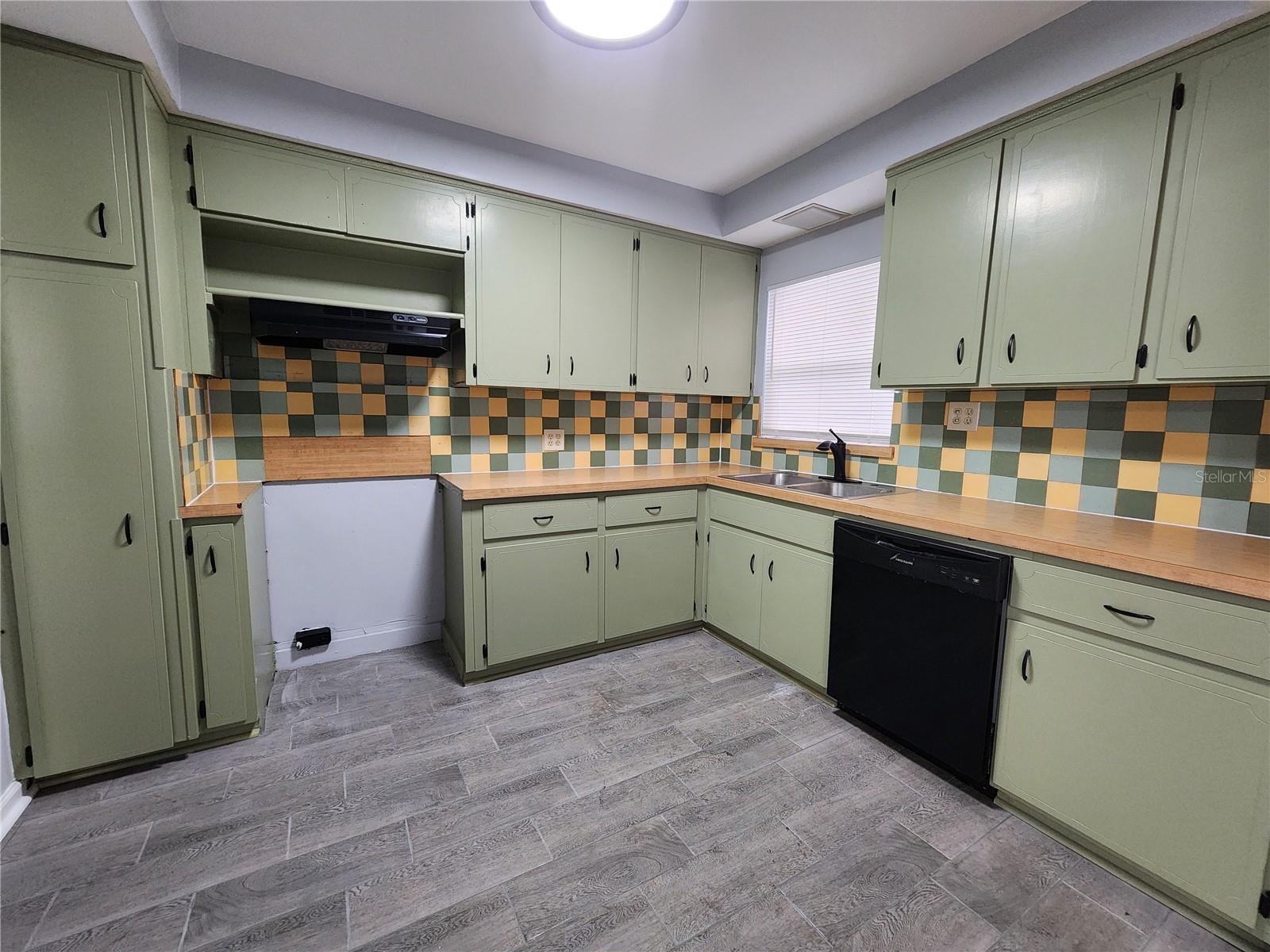 Image 3 of 5 For 1754 Hazelhurst Drive