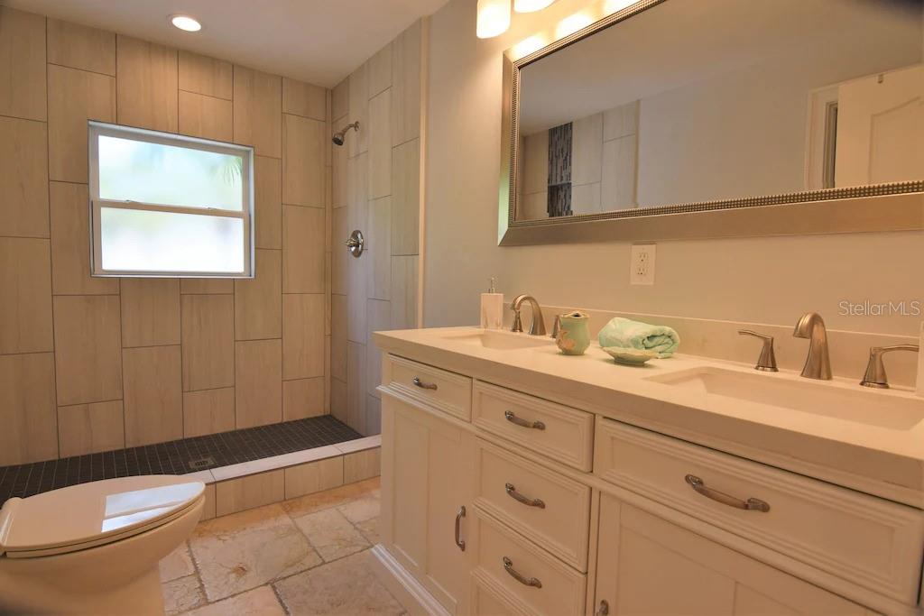 Image 21 of 29 For 2226 Siesta Drive