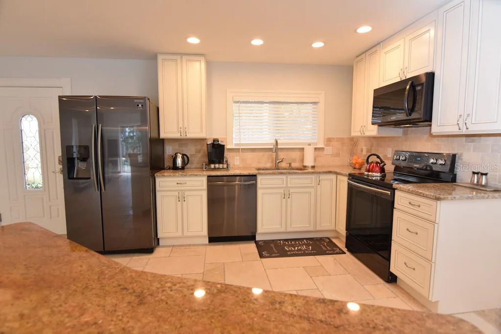 Image 5 of 29 For 2226 Siesta Drive