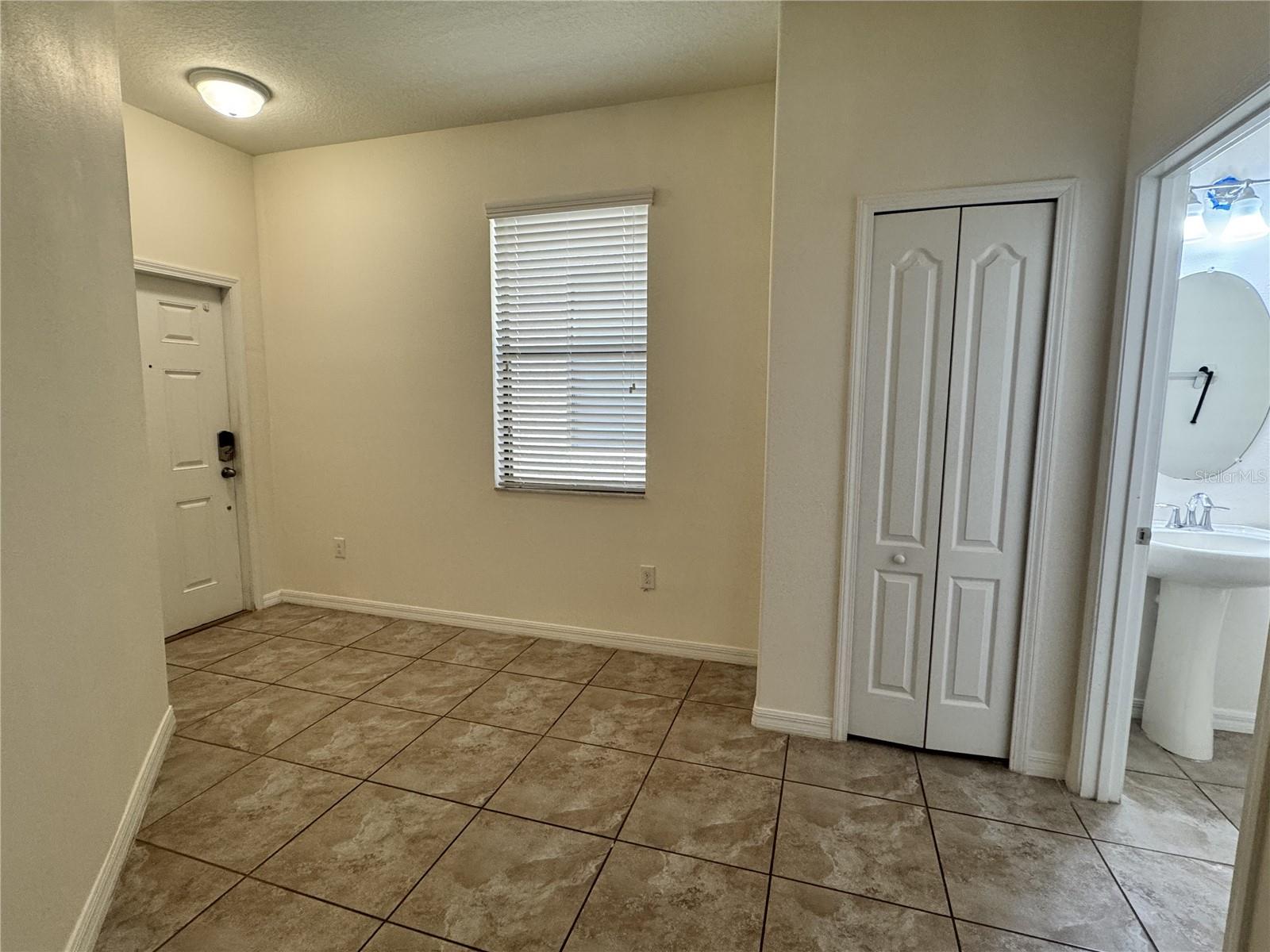 Image 3 of 33 For 2731 Hampton Green Lane