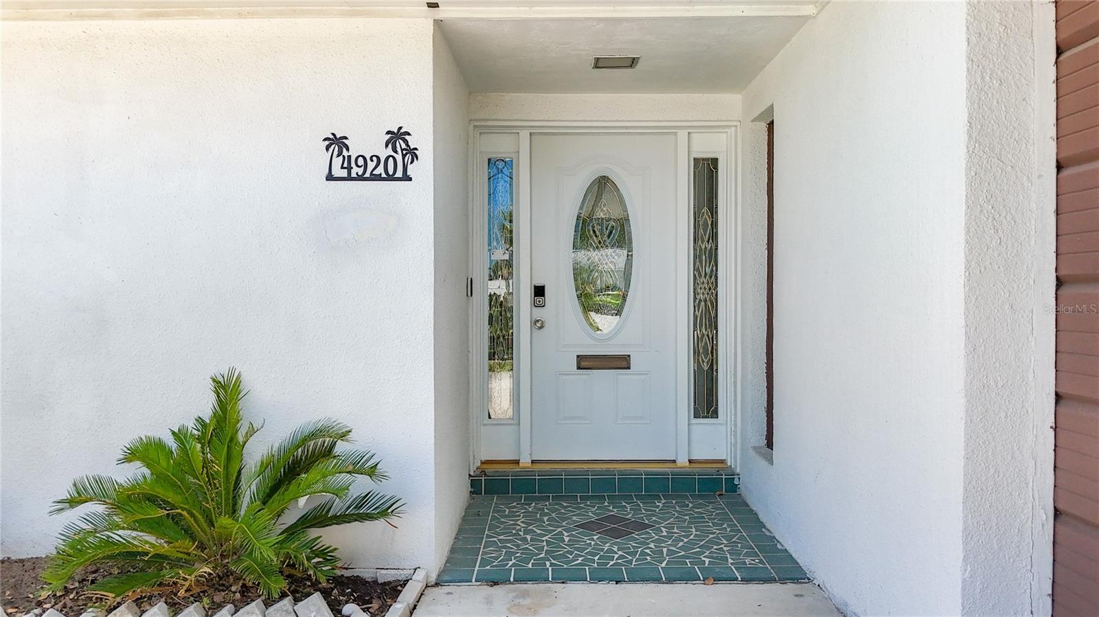 Listing photo id 0 for 4920 Pelican Drive