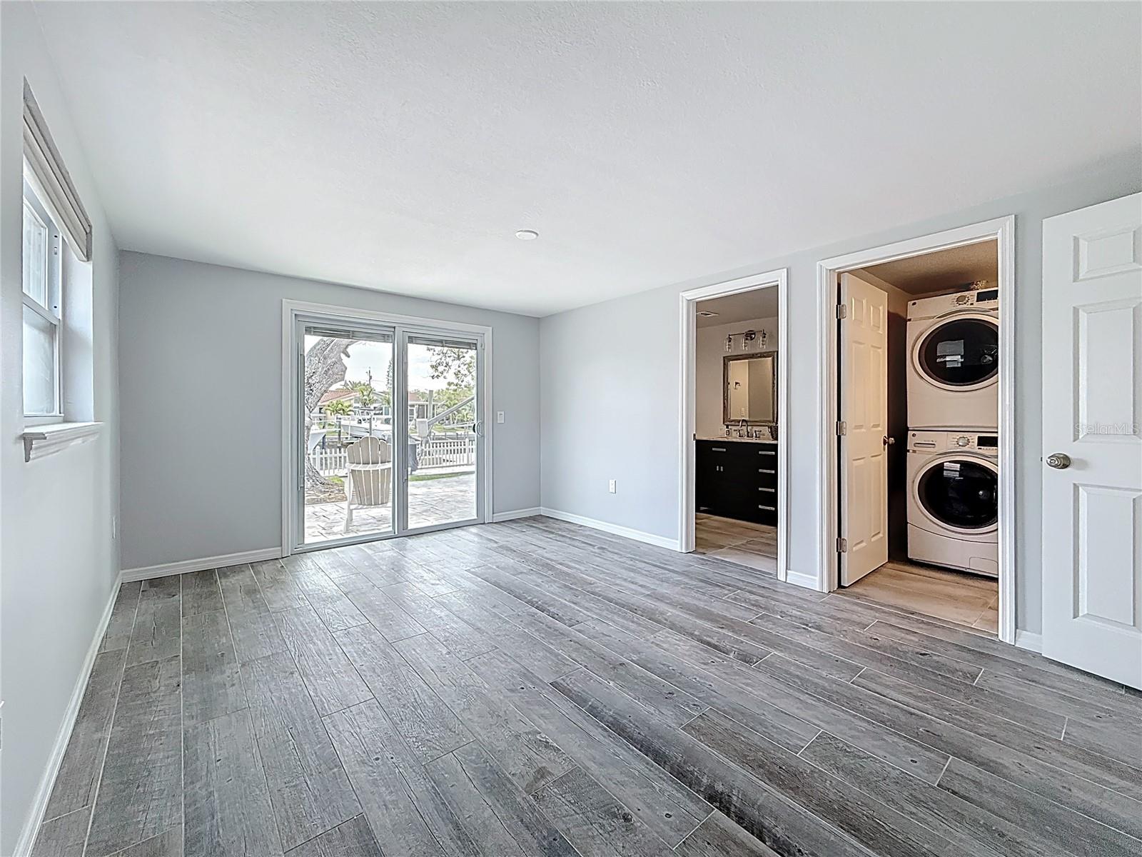 Listing photo id 29 for 4920 Pelican Drive
