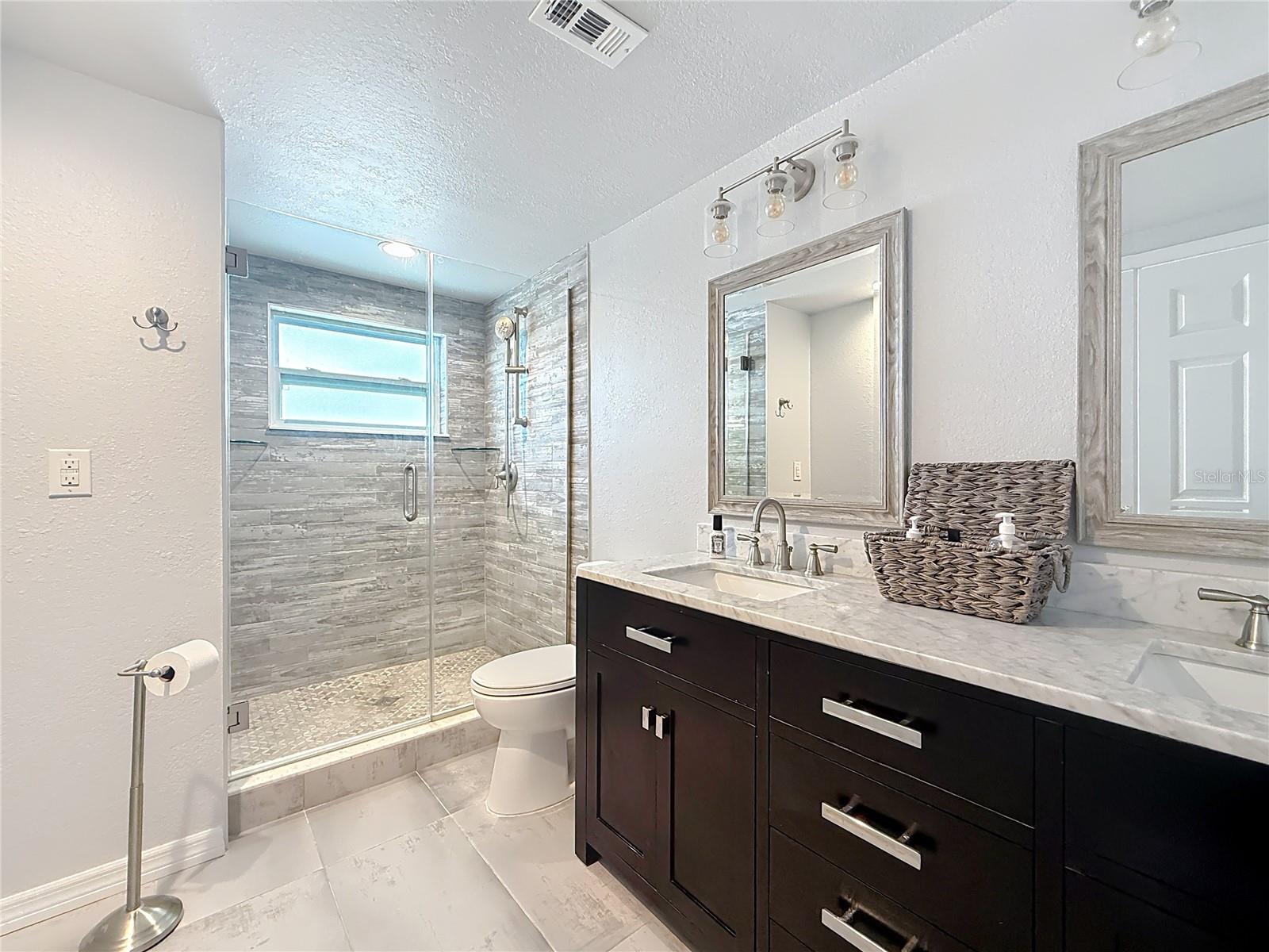 Listing photo id 36 for 4920 Pelican Drive