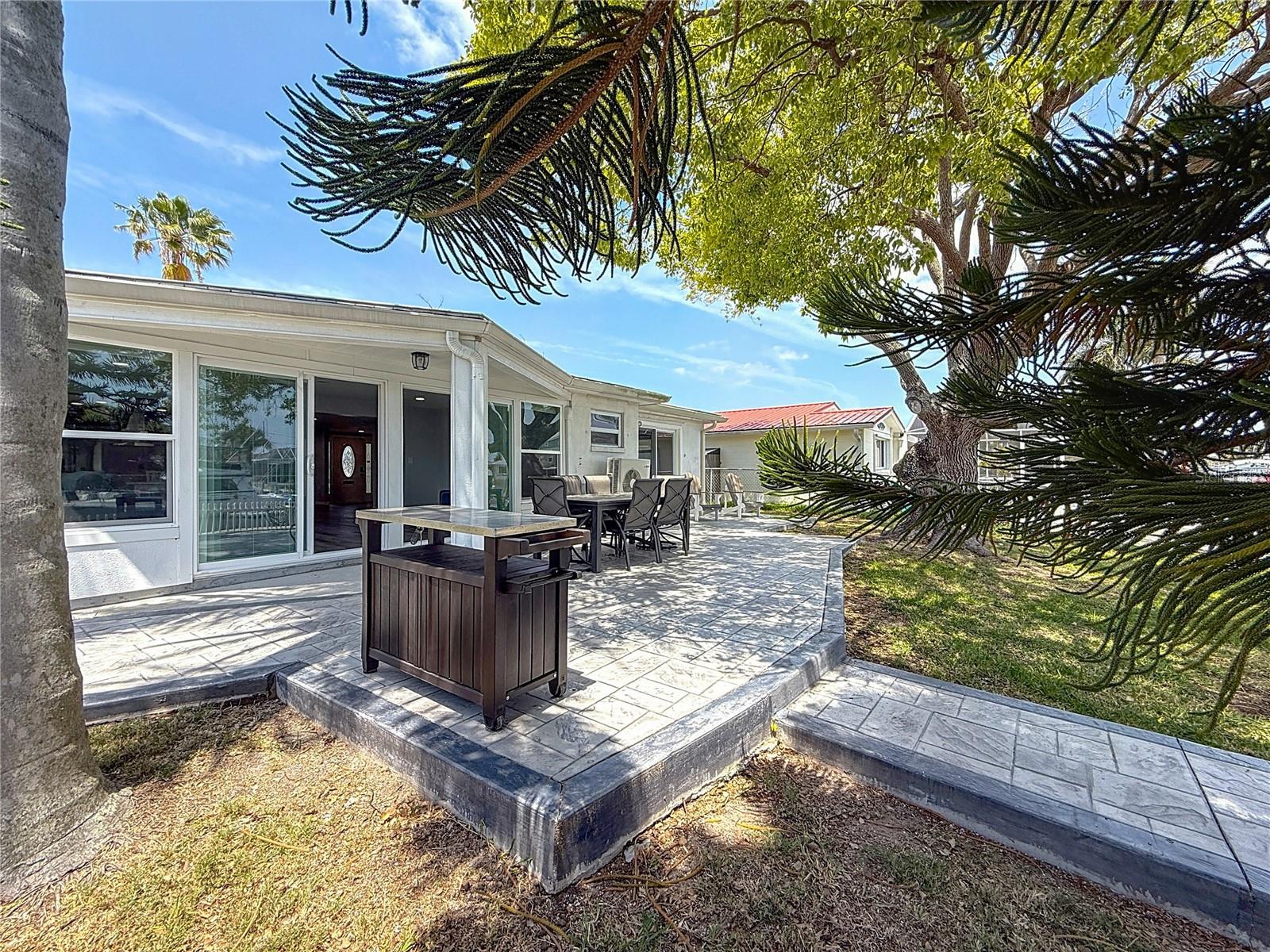 Listing photo id 46 for 4920 Pelican Drive