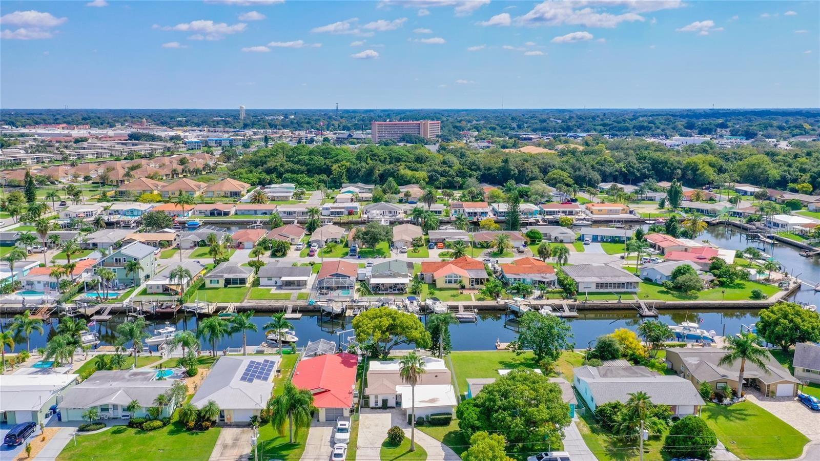 Listing photo id 3 for 4920 Pelican Drive