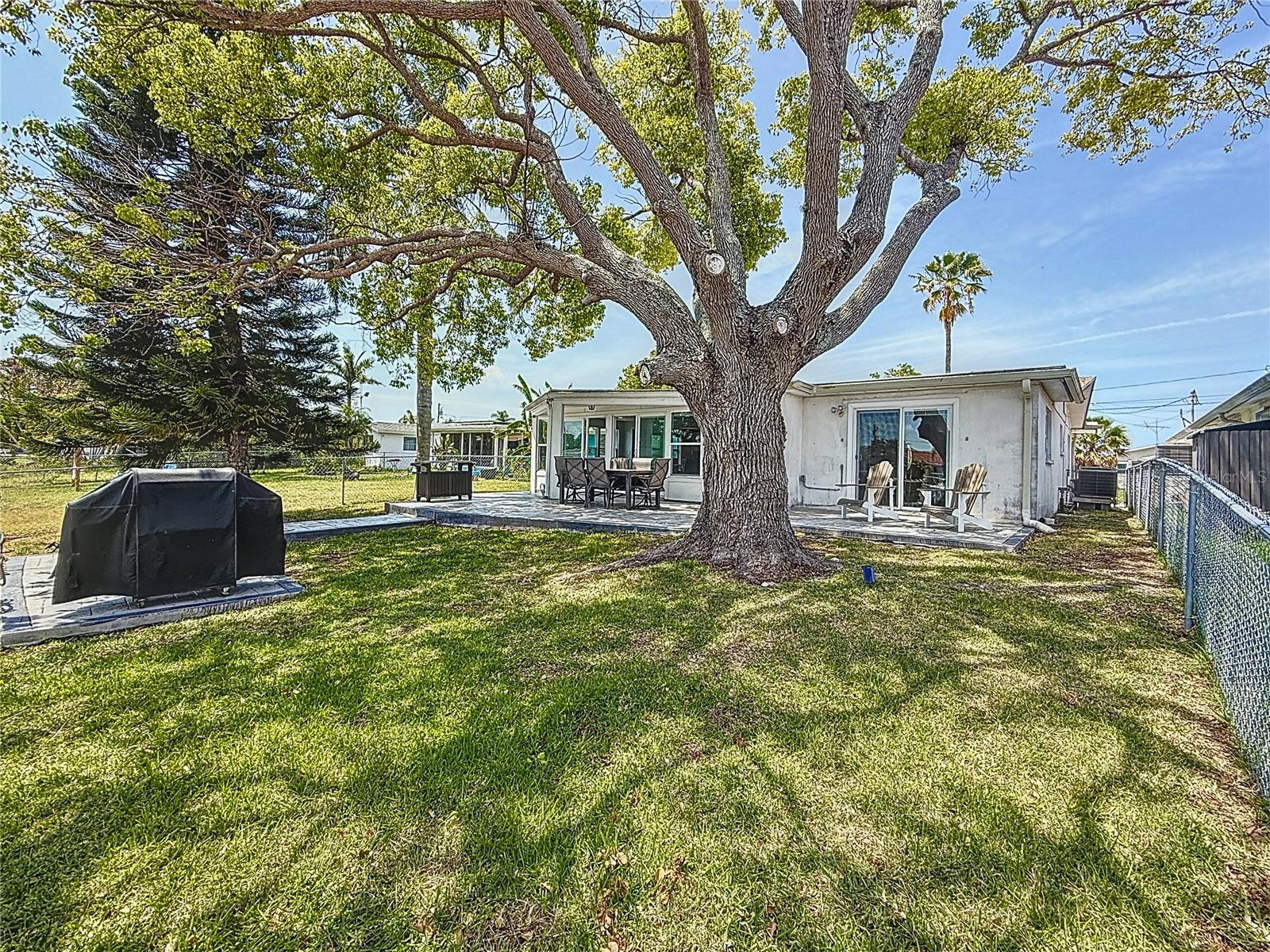 Listing photo id 50 for 4920 Pelican Drive