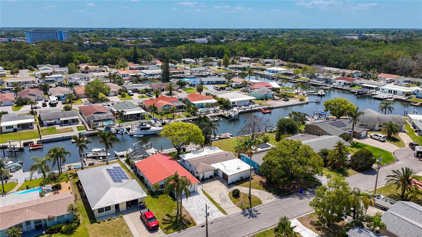 Listing photo id 60 for 4920 Pelican Drive