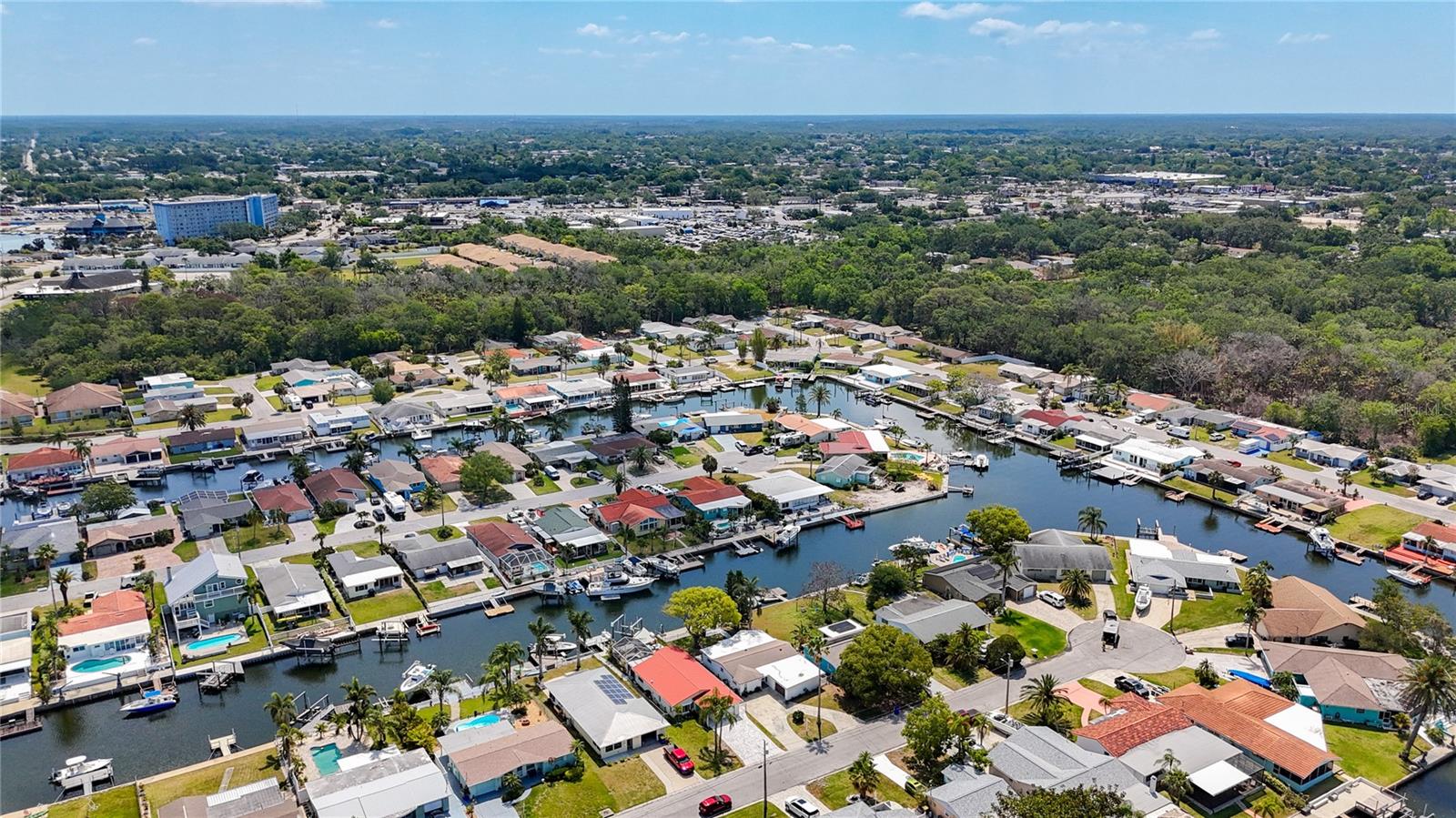 Listing photo id 61 for 4920 Pelican Drive
