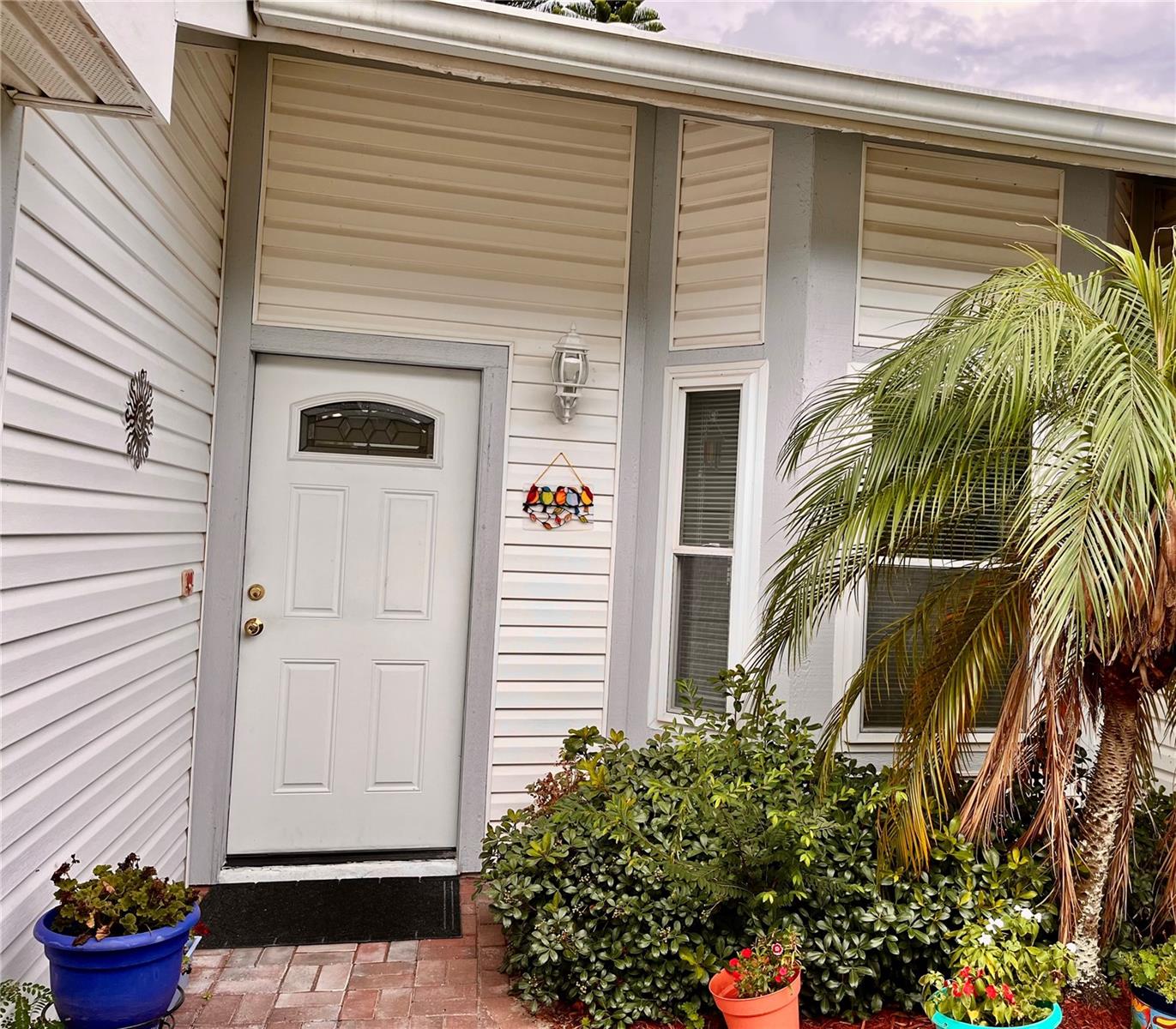 Listing Details for 840 Franklin Cir, PALM HARBOR, FL 34683