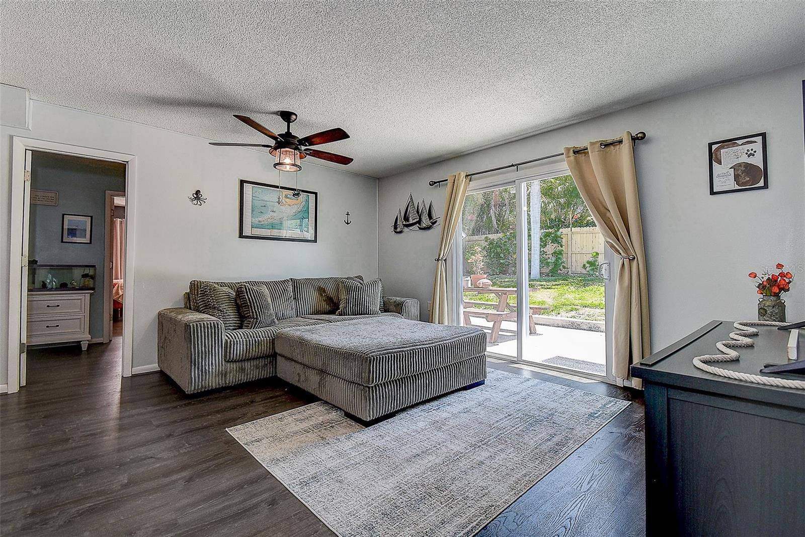 Image 10 of 35 For 8497 137th Street