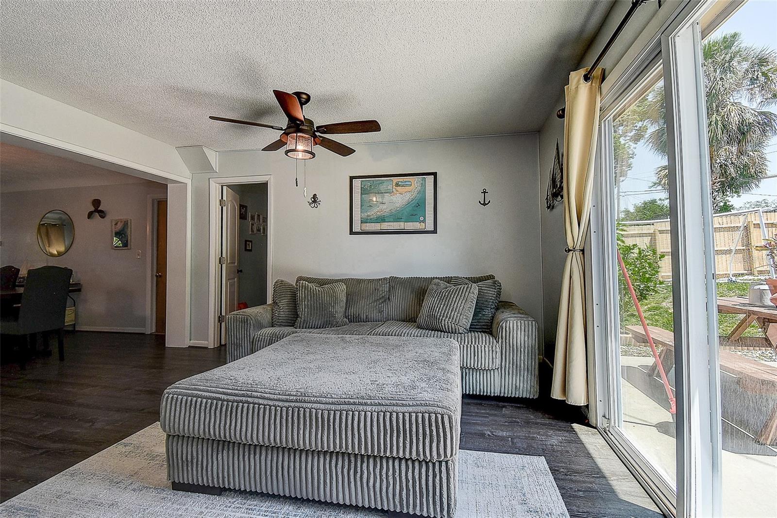 Image 11 of 35 For 8497 137th Street