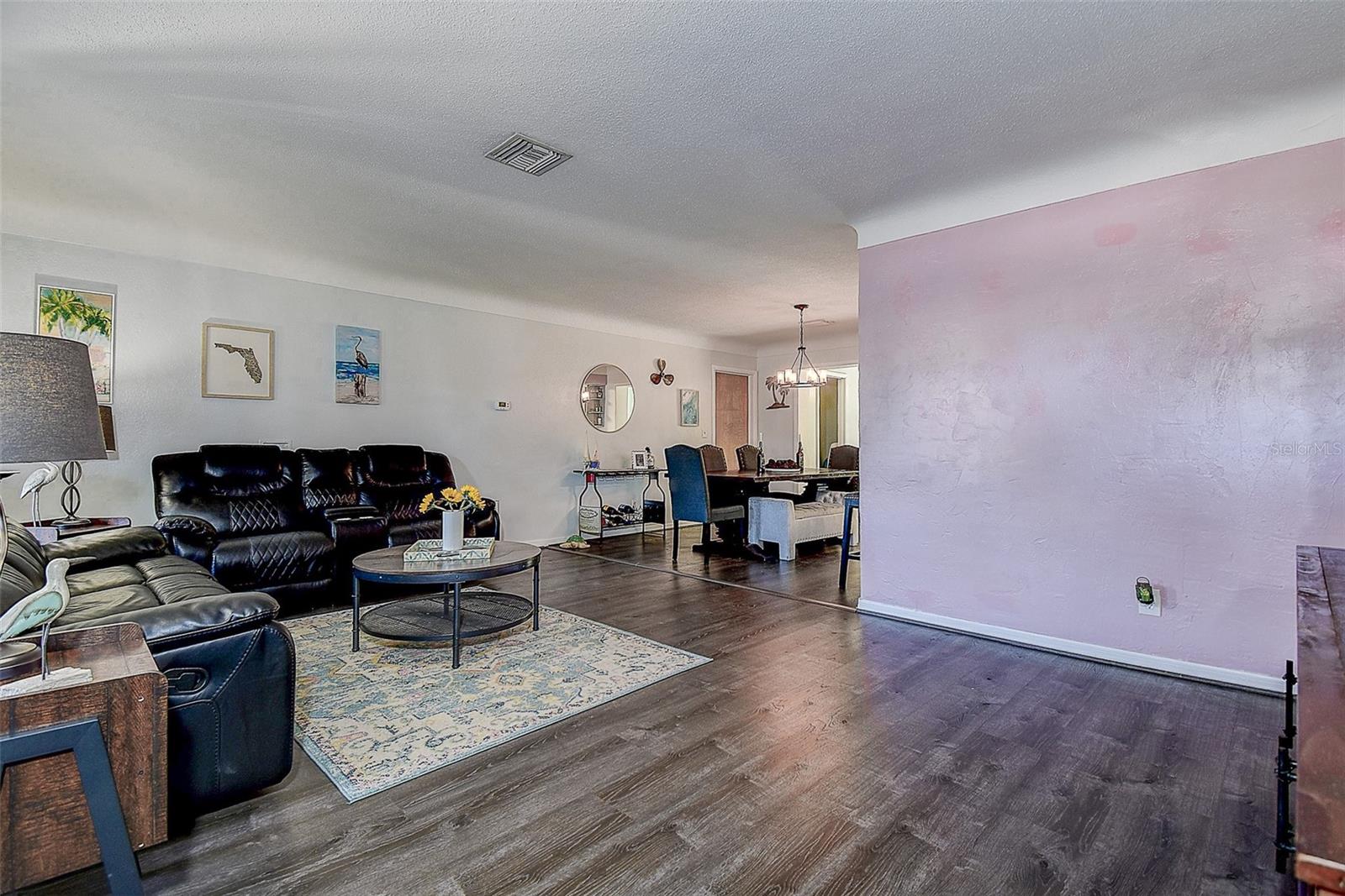 Image 7 of 35 For 8497 137th Street