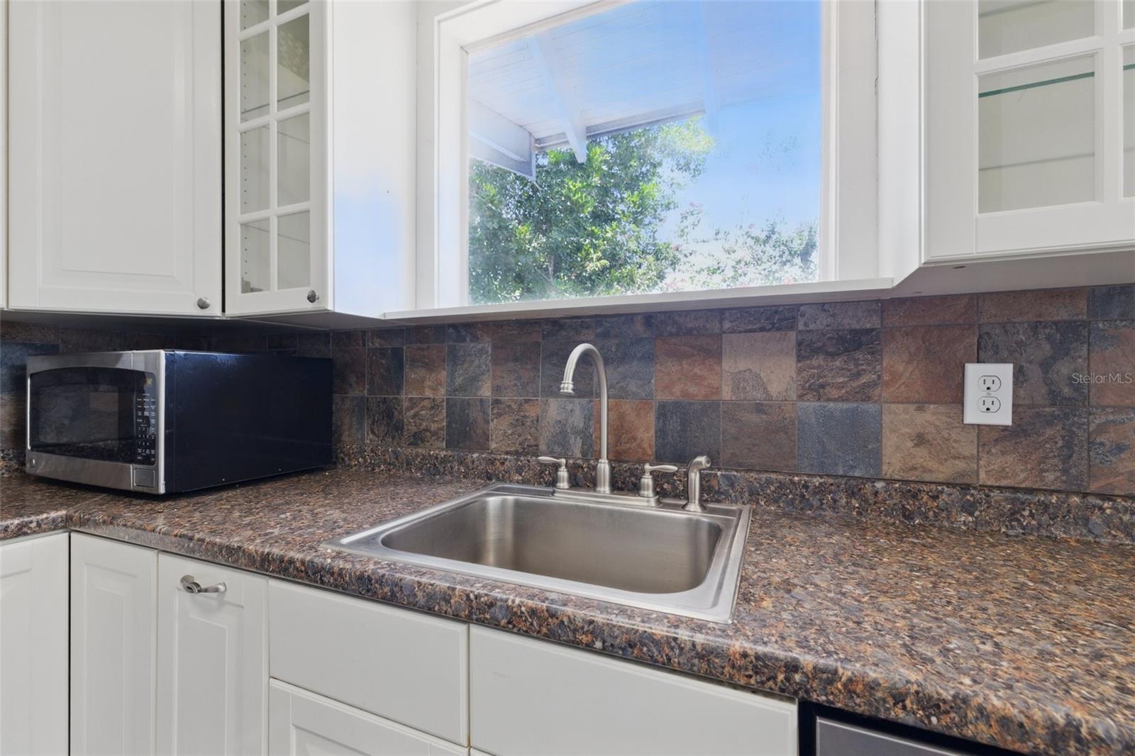 Image 14 of 35 For 2710 8th Avenue N