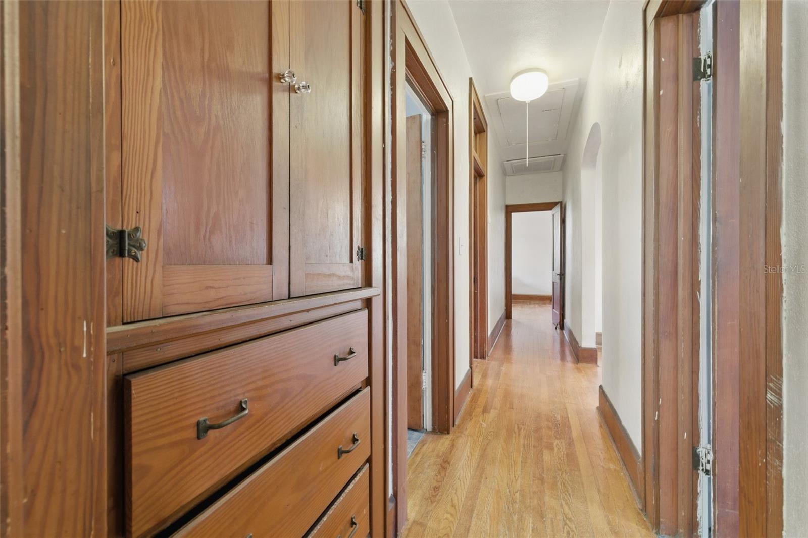 Image 18 of 35 For 2710 8th Avenue N