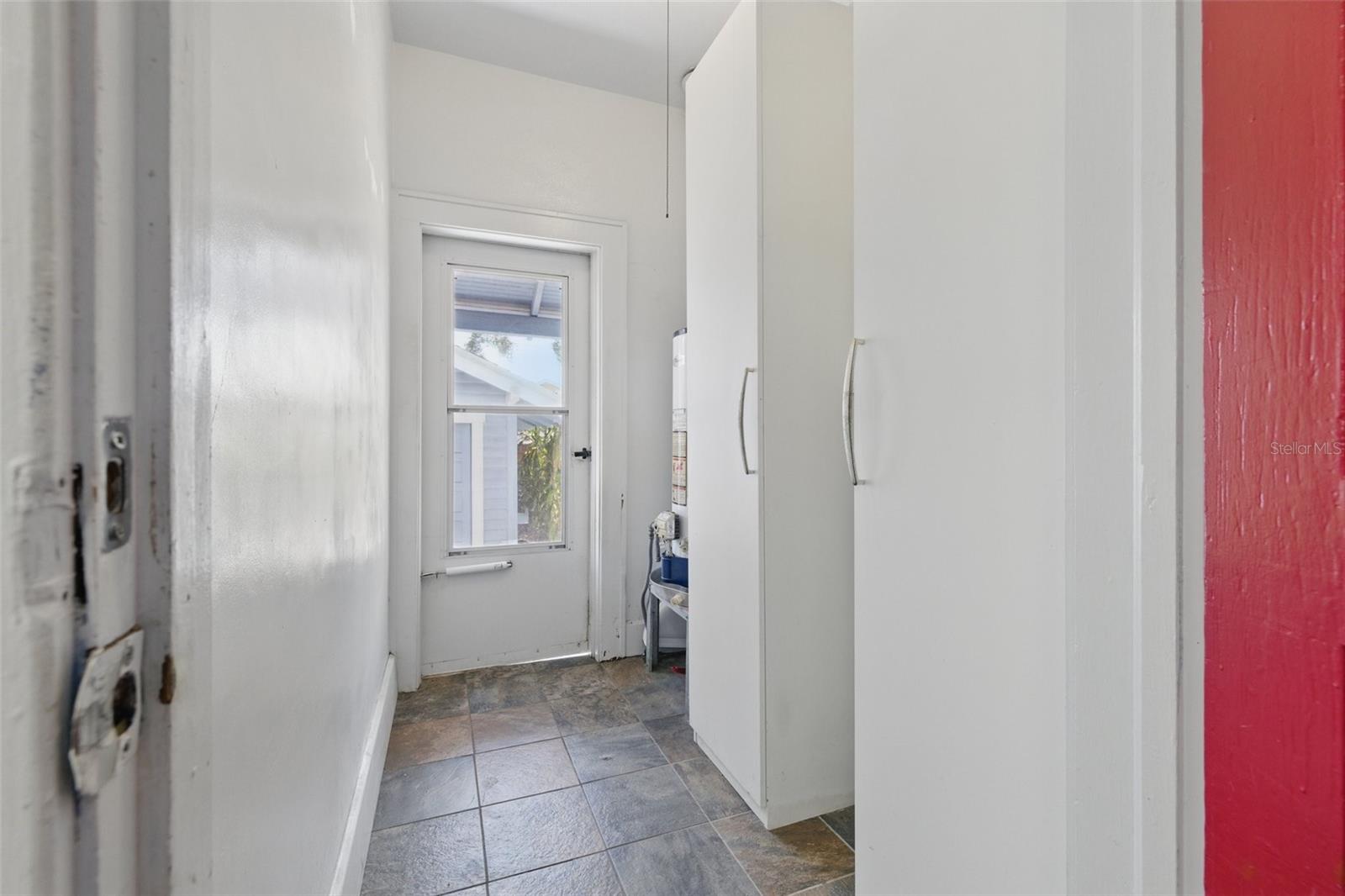 Image 23 of 35 For 2710 8th Avenue N