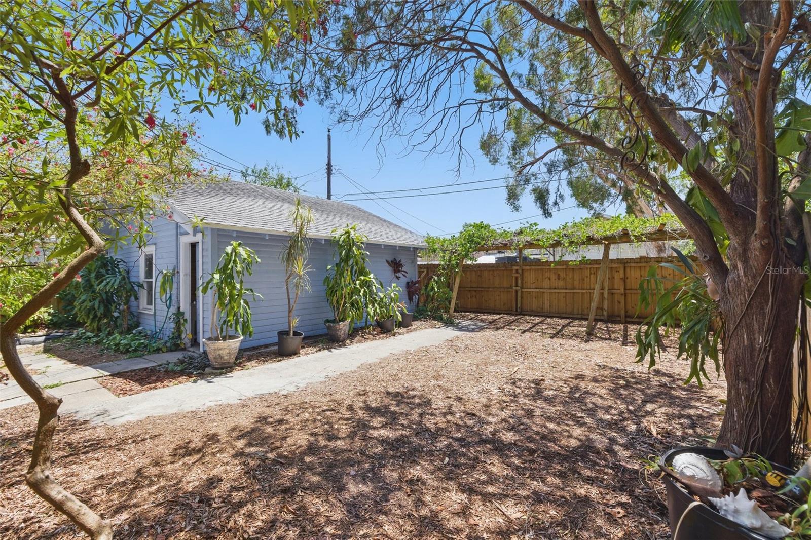 Image 24 of 35 For 2710 8th Avenue N