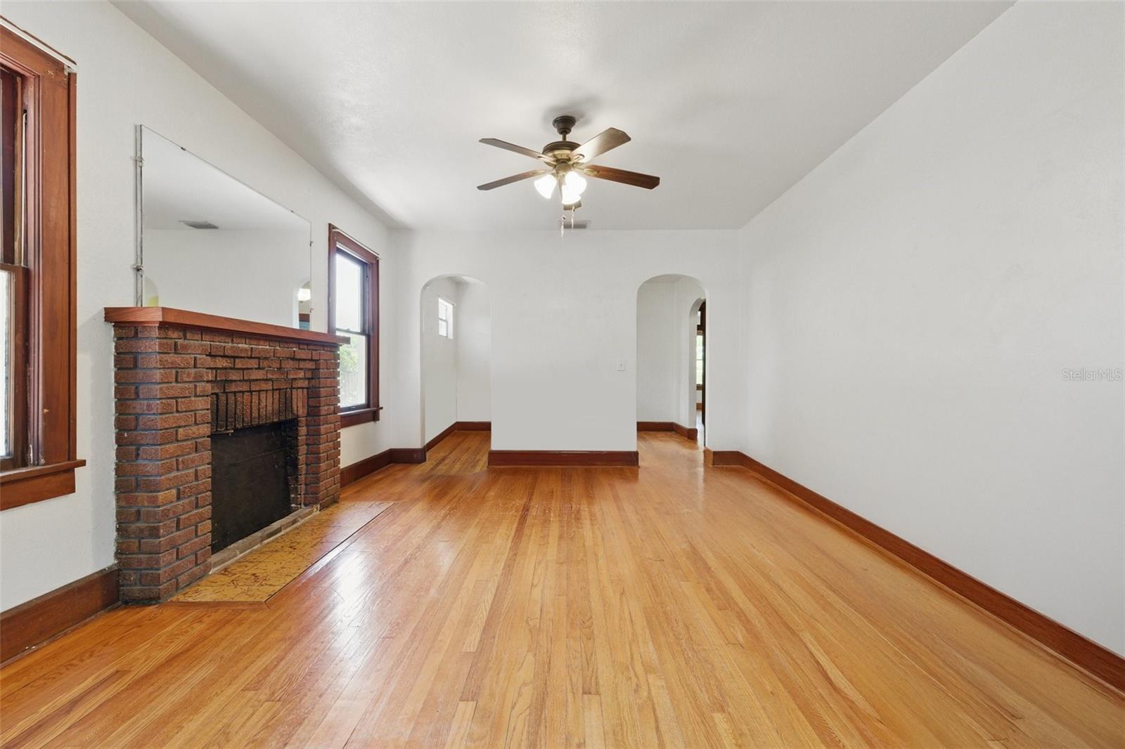 Image 6 of 35 For 2710 8th Avenue N