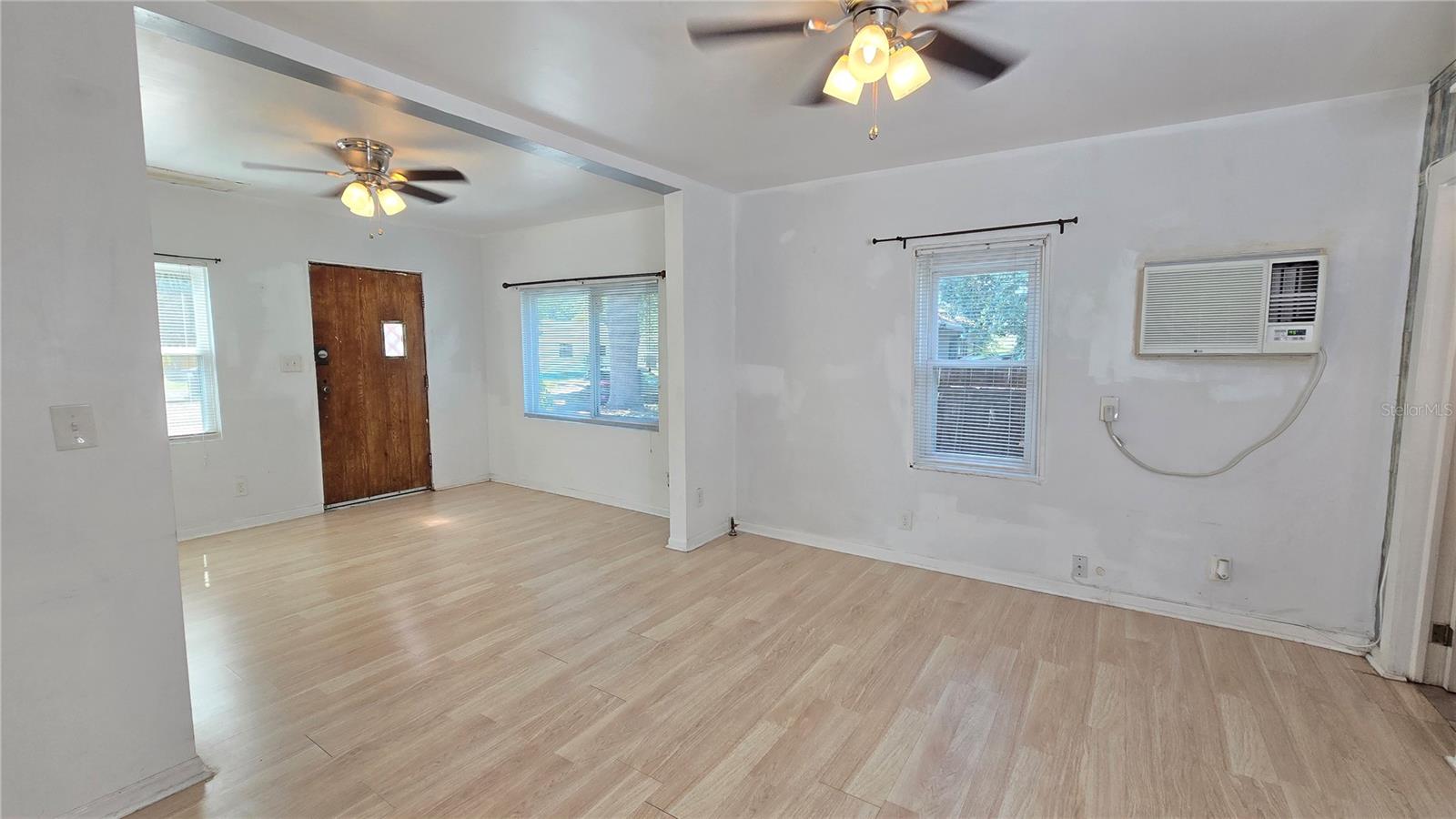 Image 4 of 14 For 342 40th Street N