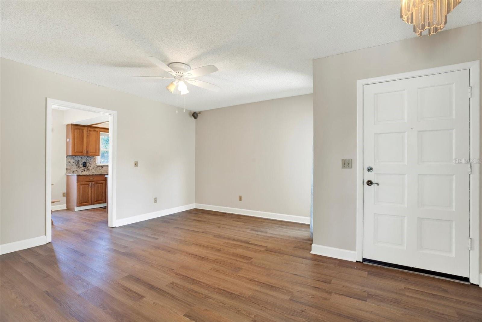 Image 4 of 38 For 8520 Woodall Court