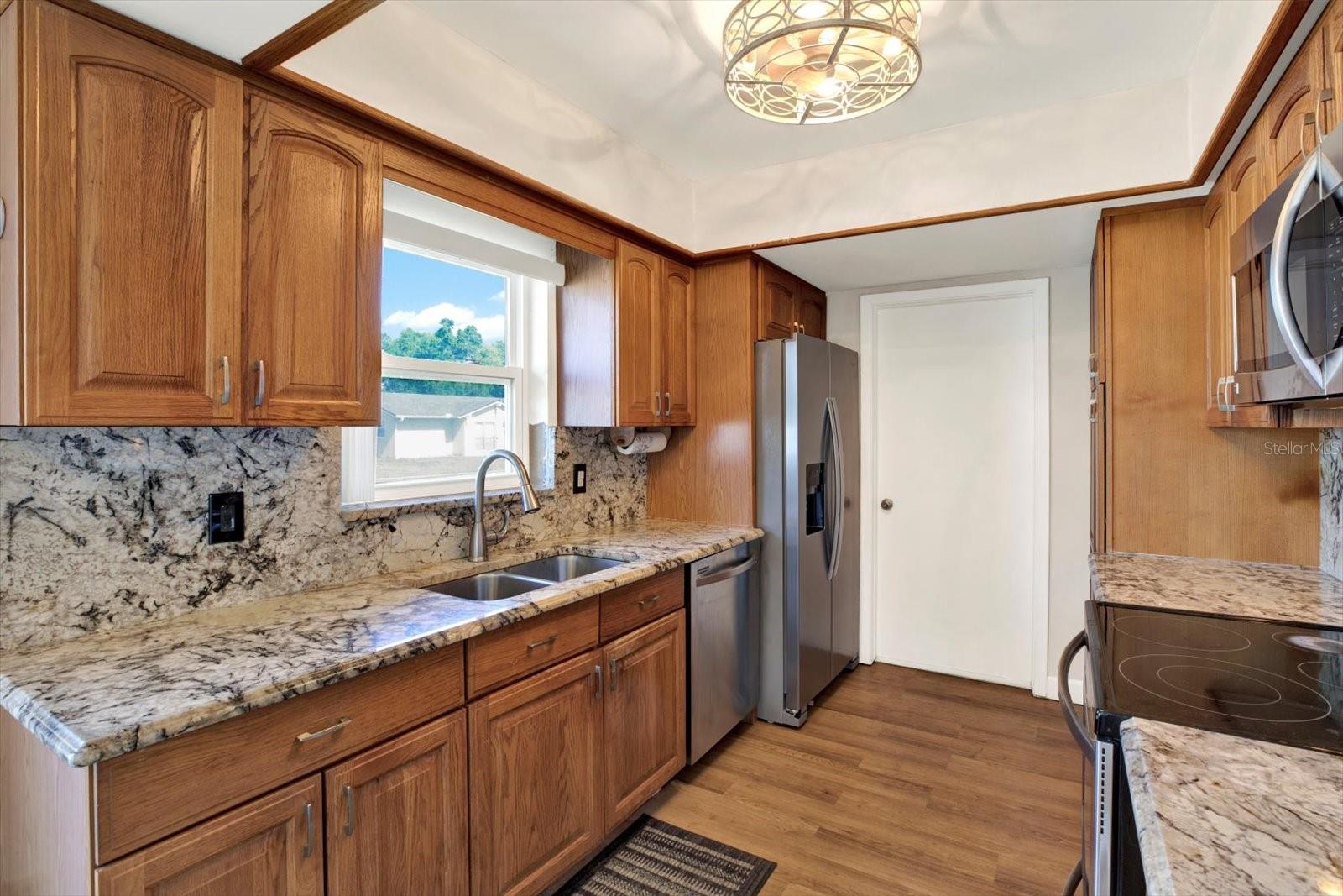 Image 5 of 38 For 8520 Woodall Court