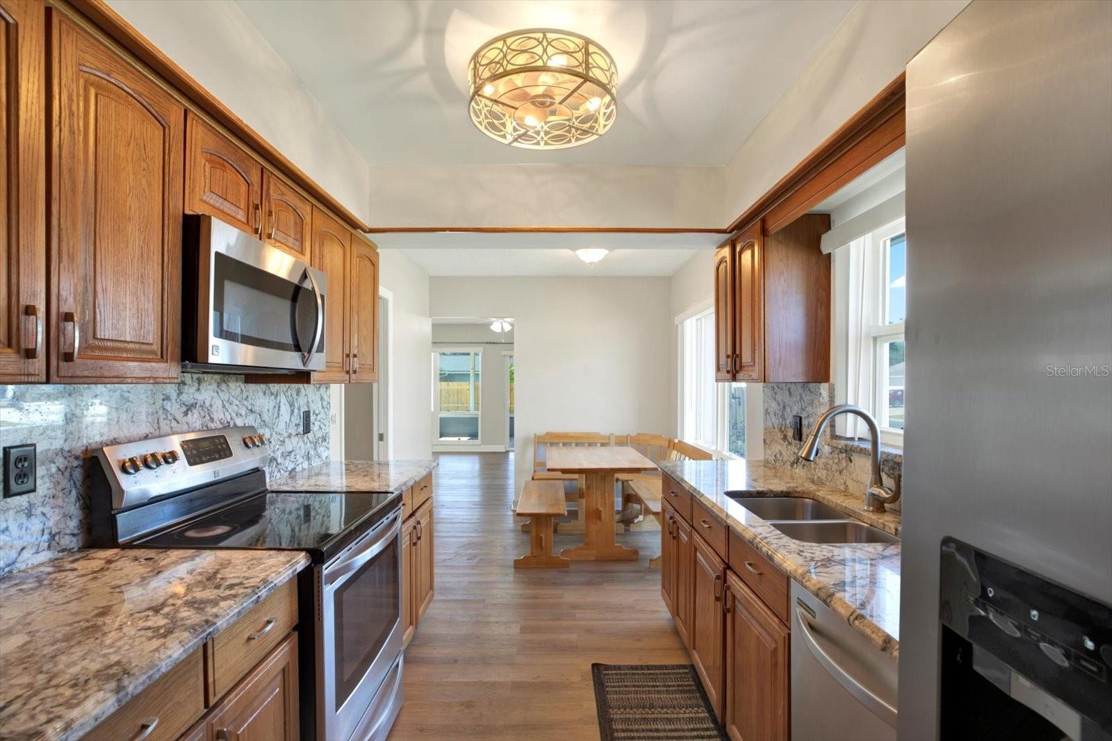 Image 7 of 38 For 8520 Woodall Court
