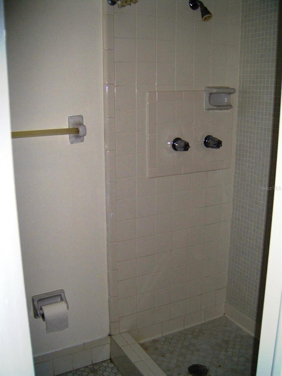 Image 11 of 14 For 6026 1st Avenue S 10