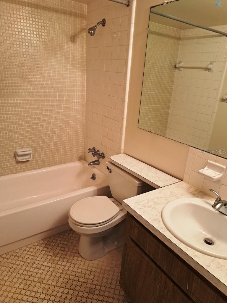 Image 7 of 14 For 6026 1st Avenue S 10