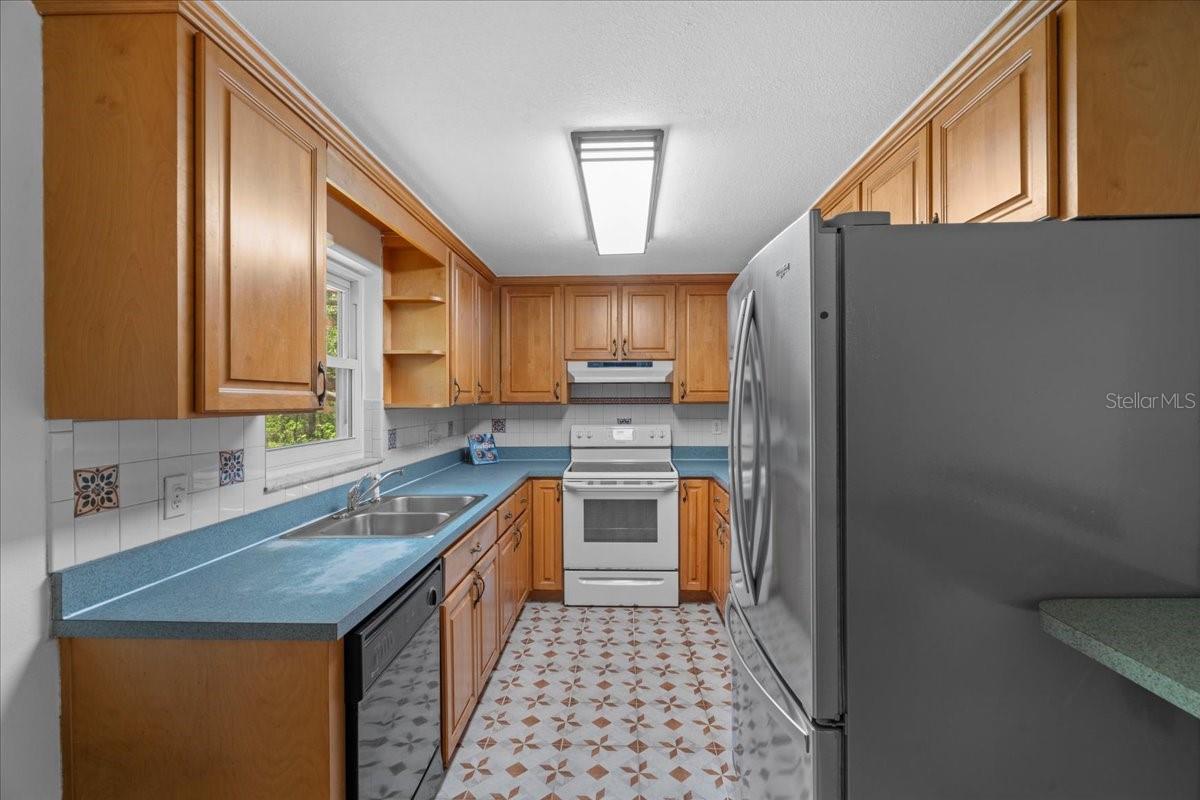Image 7 of 62 For 7095 South Street