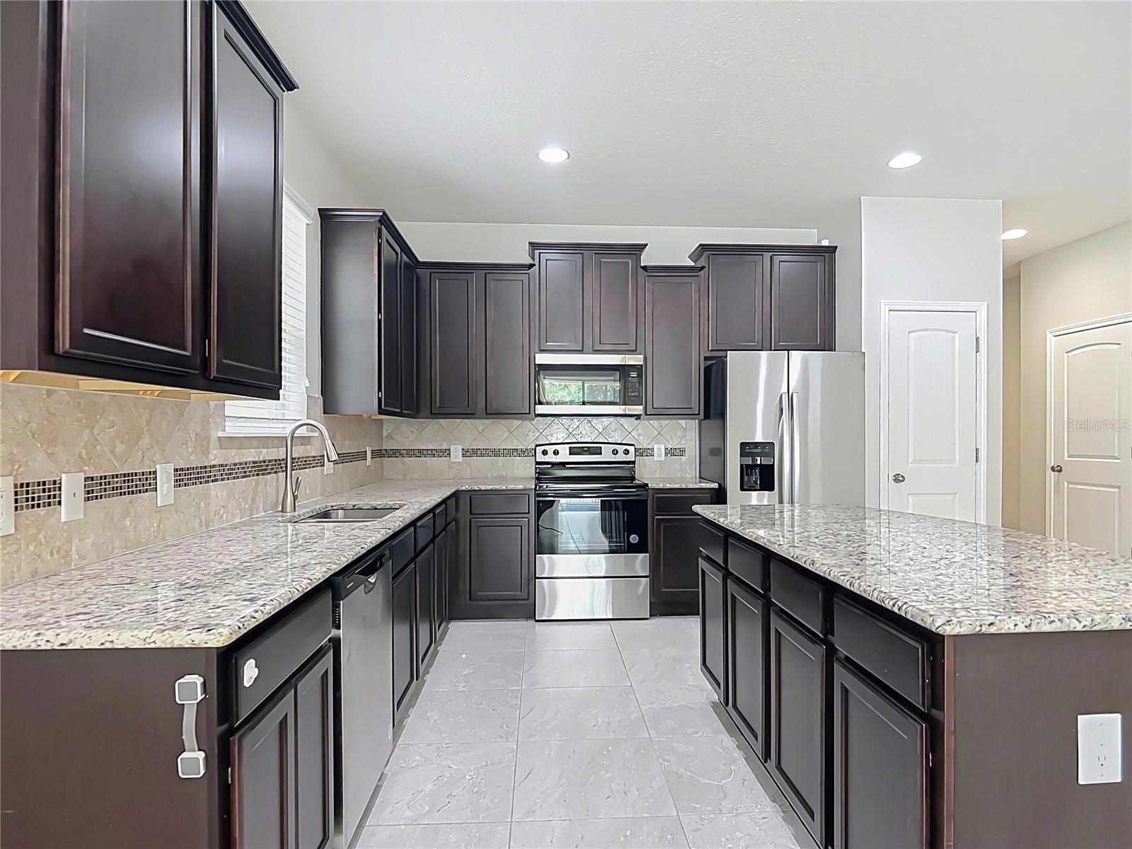 Image 19 of 70 For 15579 Stone House Drive
