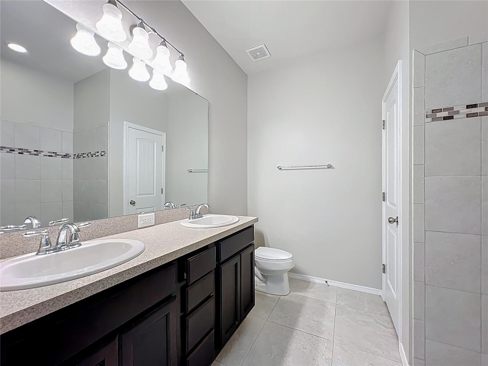 Image 39 of 70 For 15579 Stone House Drive