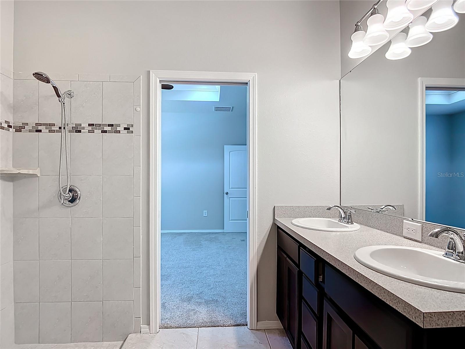Image 40 of 70 For 15579 Stone House Drive