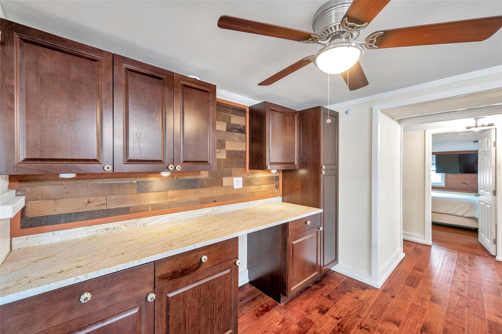 Image 12 of 57 For 1111 32nd Street N