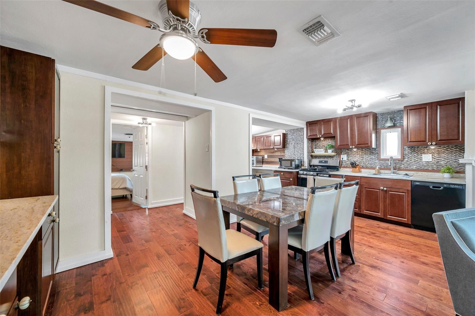 Image 13 of 57 For 1111 32nd Street N