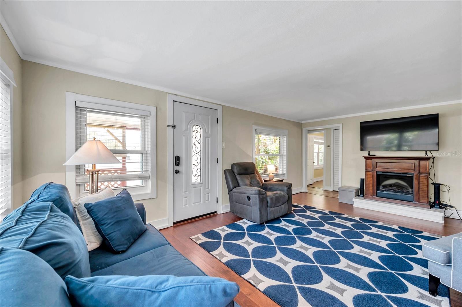 Image 8 of 57 For 1111 32nd Street N