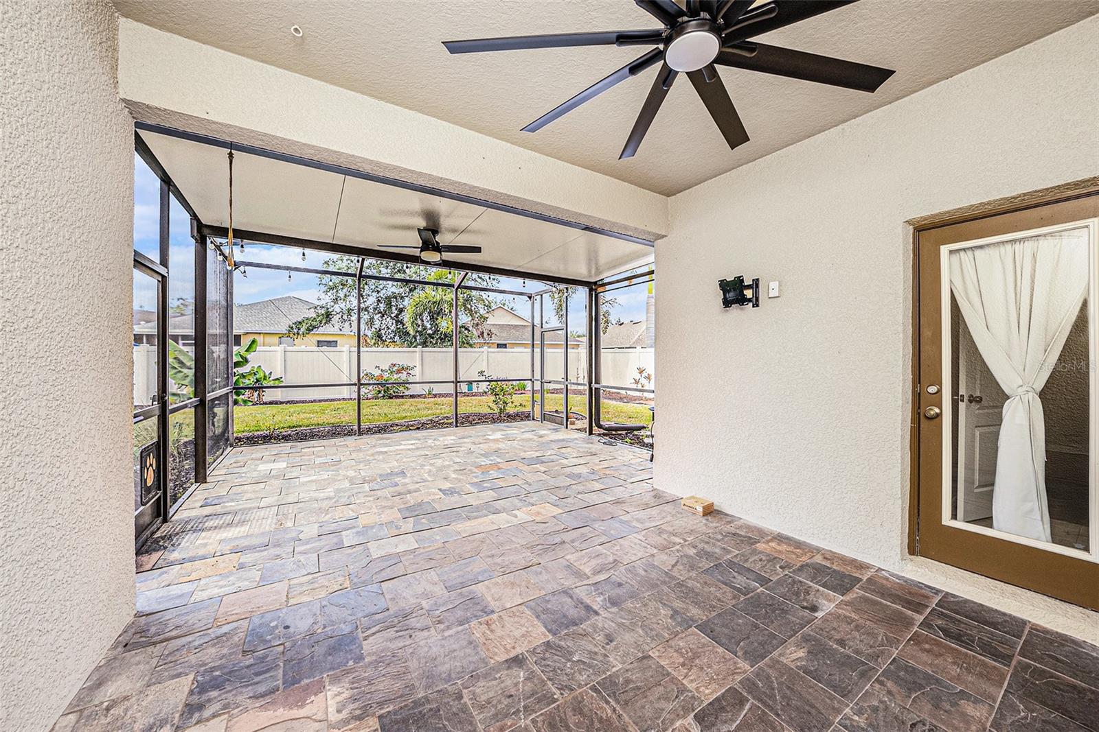 Image 19 of 30 For 1843 Mira Lago Cir