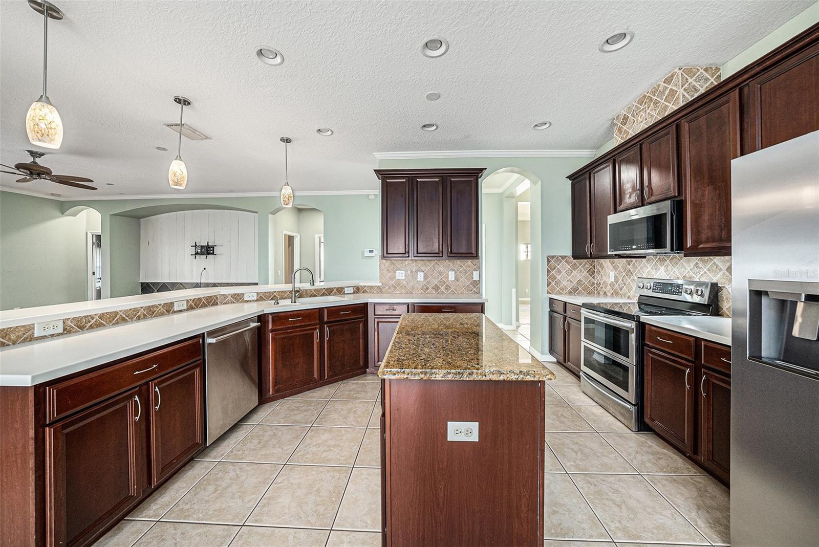 Image 9 of 30 For 1843 Mira Lago Cir
