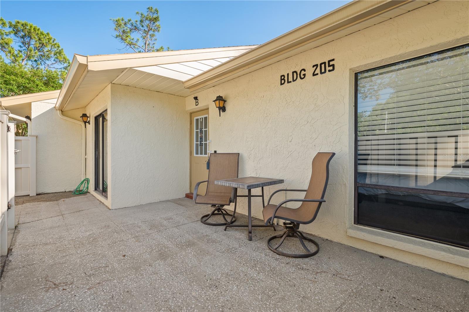 Image 4 of 28 For 1300 Shady Pine Way  B