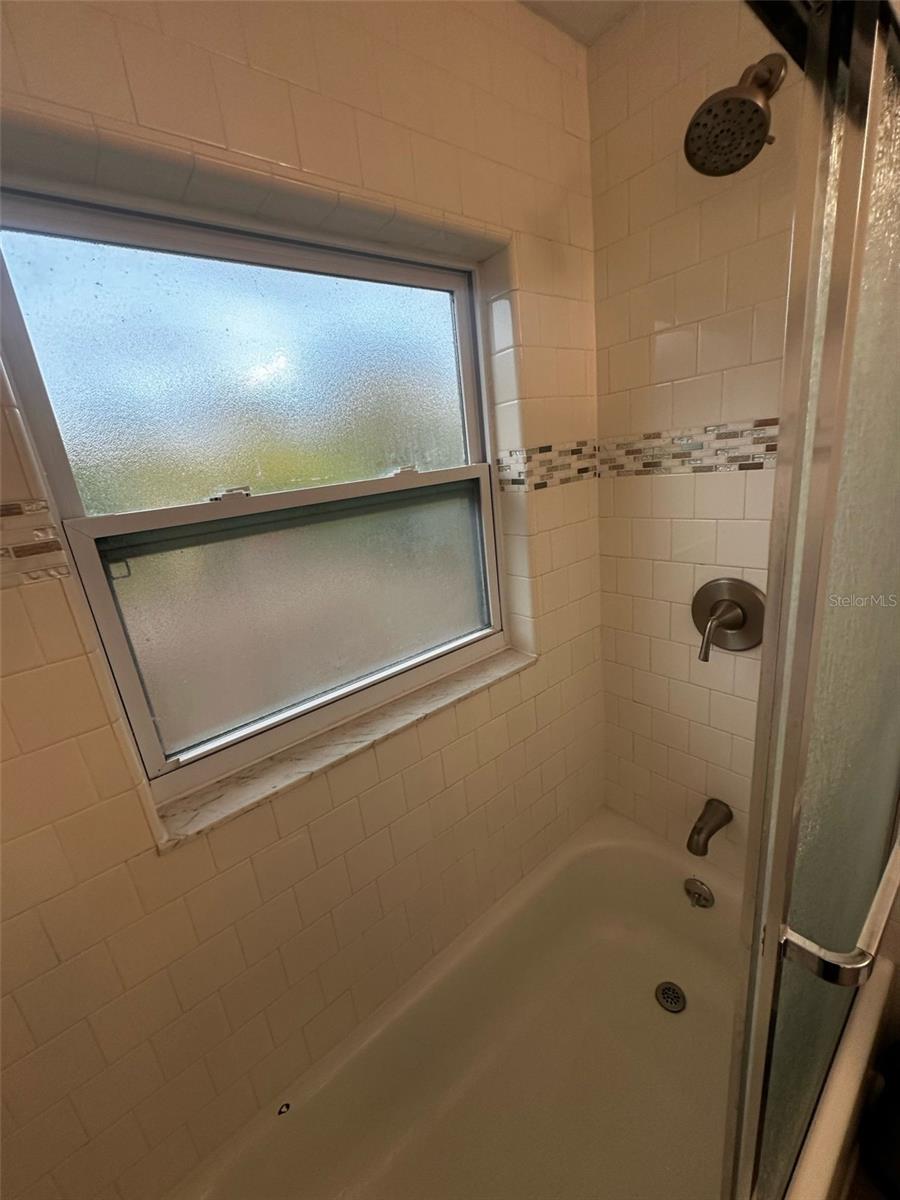 Image 11 of 14 For 4009 Bird Street A