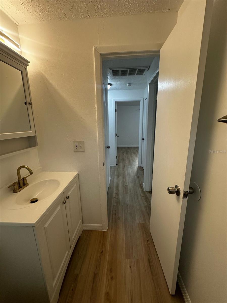 Image 3 of 14 For 4009 Bird Street A
