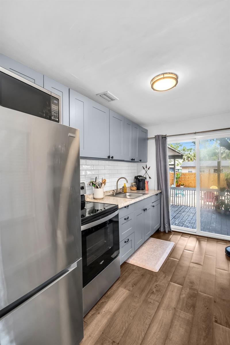 Image 17 of 38 For 3621 18th Street N