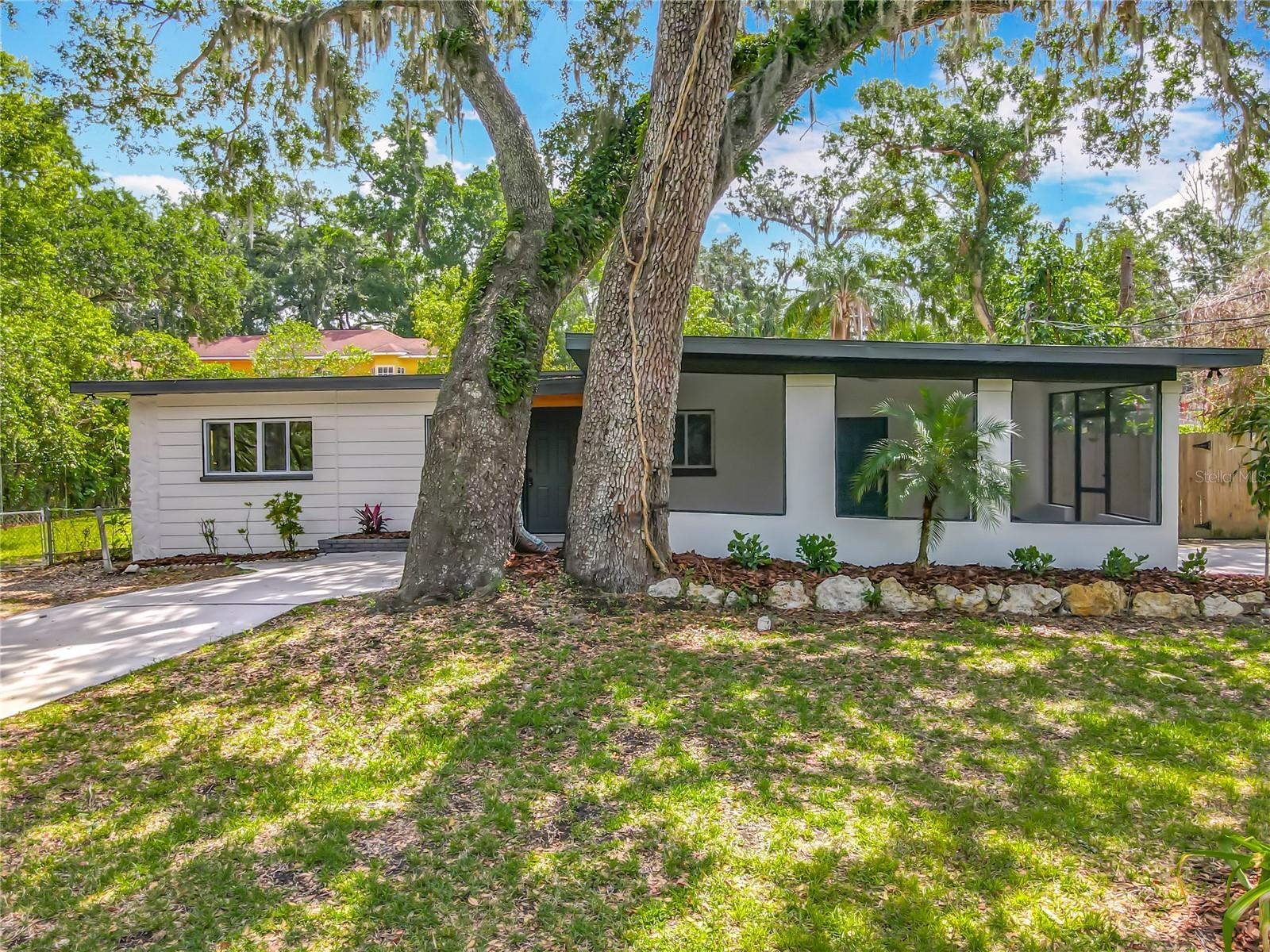 Listing photo id 8 for 6901 19th Street