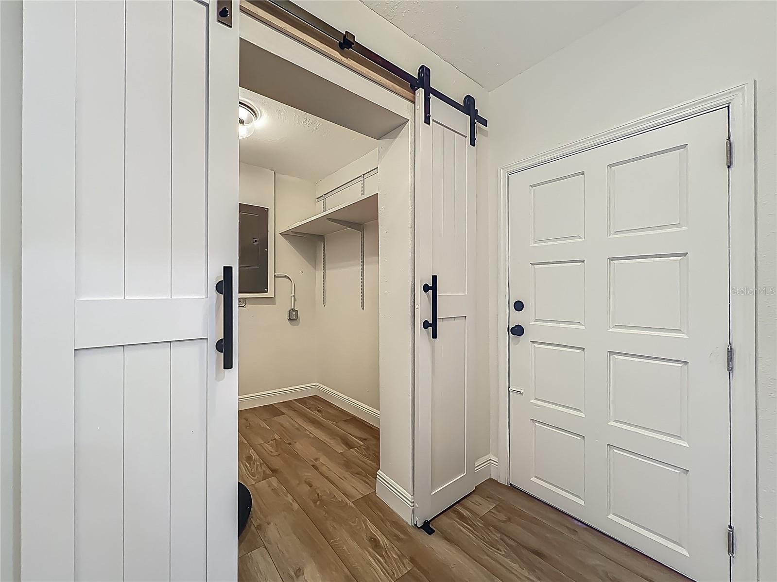 Listing photo id 11 for 6901 19th Street