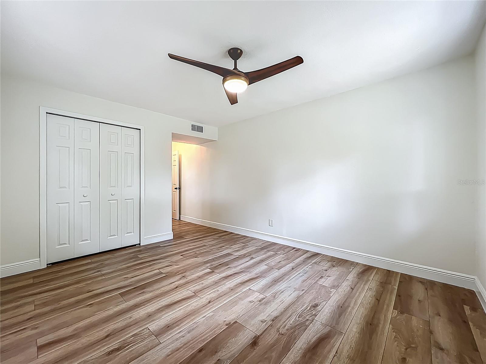 Listing photo id 26 for 6901 19th Street